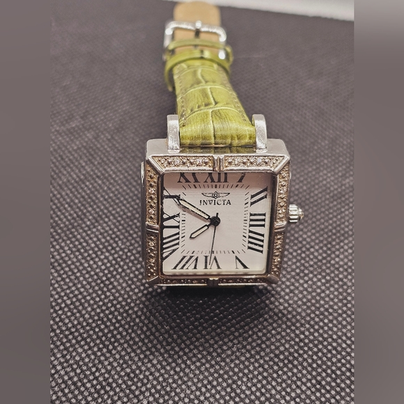 Genuine Invicta Tritnite Night Glow Flame Fusion Crystal Wristwatch - Picture 5 of 14